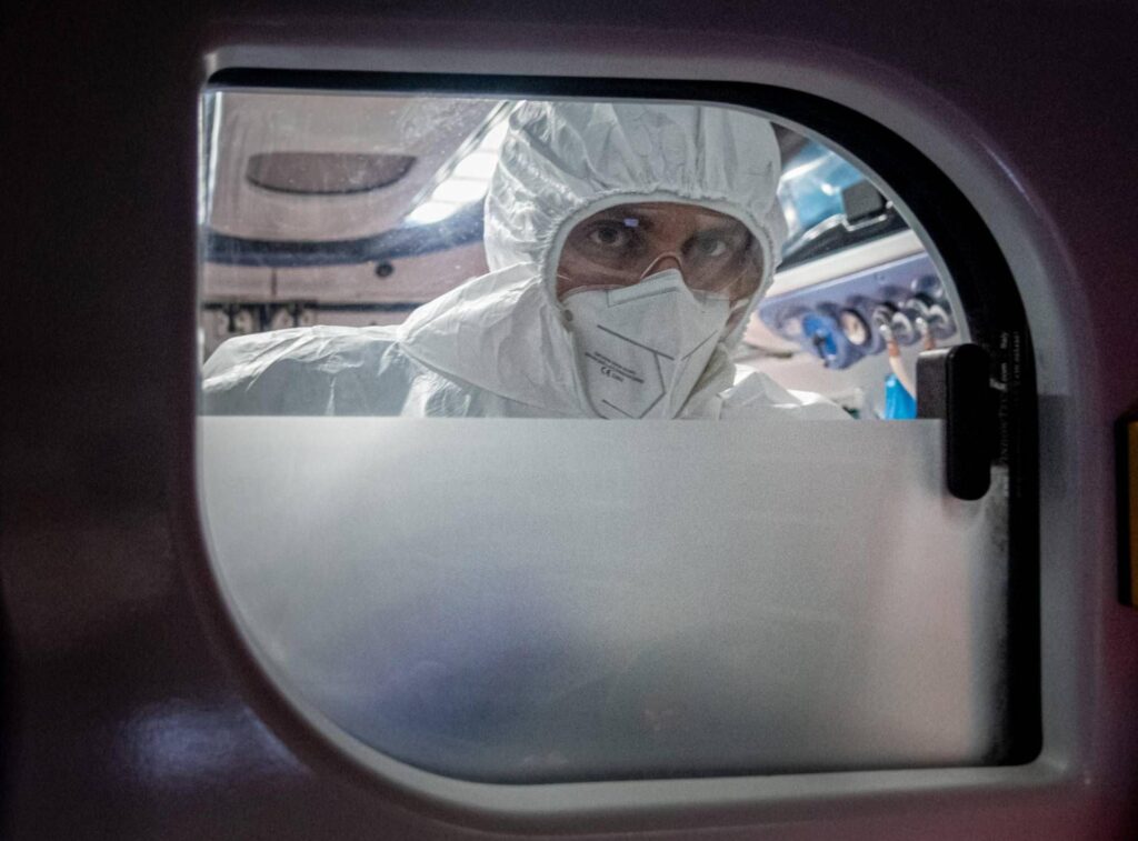 Virus de laboratoire covide? Palù: "C'est l'une des hypothèses. Nous ne saurons que si la Chine collabore"