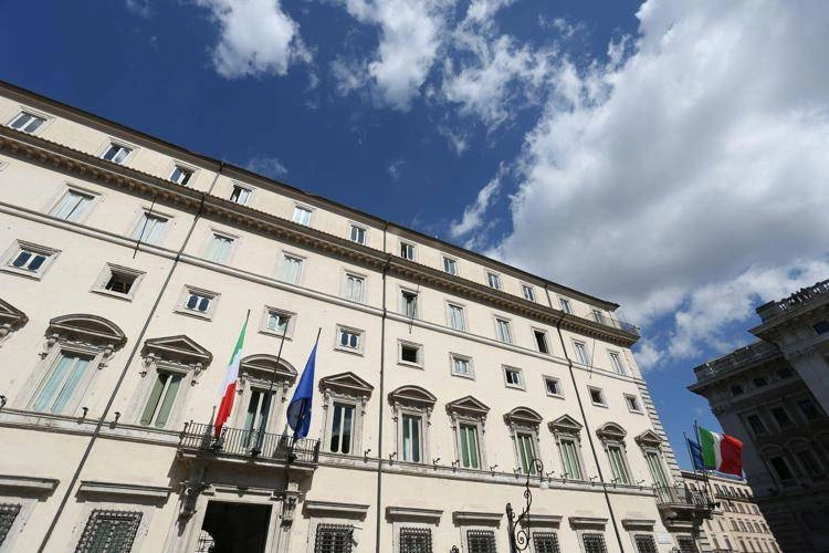 Ukraine, sources gouvernementales: "L'envoi des troupes italiennes n'est pas à l'ordre du jour"
