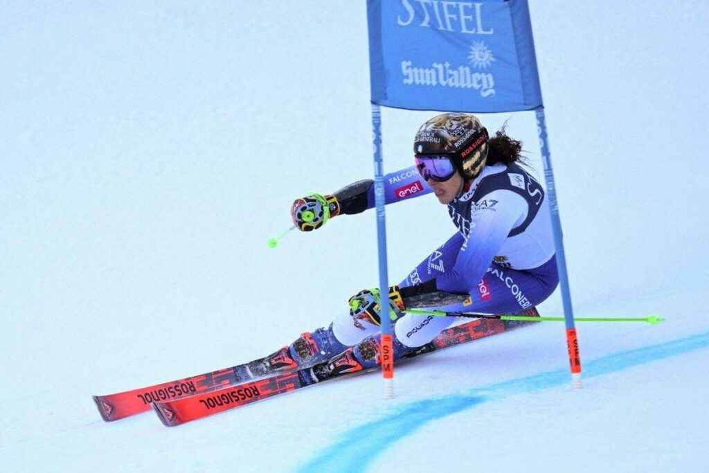 Brignone de plus en plus dans l'histoire, remporte également la Coupe du monde de slalom géant