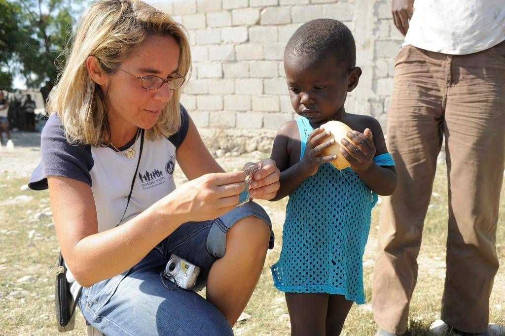 SIDA, Mariavittoria Rava: "Après les coupes de Trump, en Haïti, nous avons vendu 2 camions pour les médicaments à vie"