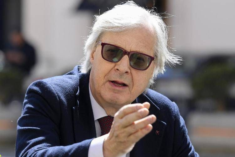 Sgarbi et dépression, le psychologue: "Bonne souffrance, sa volonté doit être respectée"