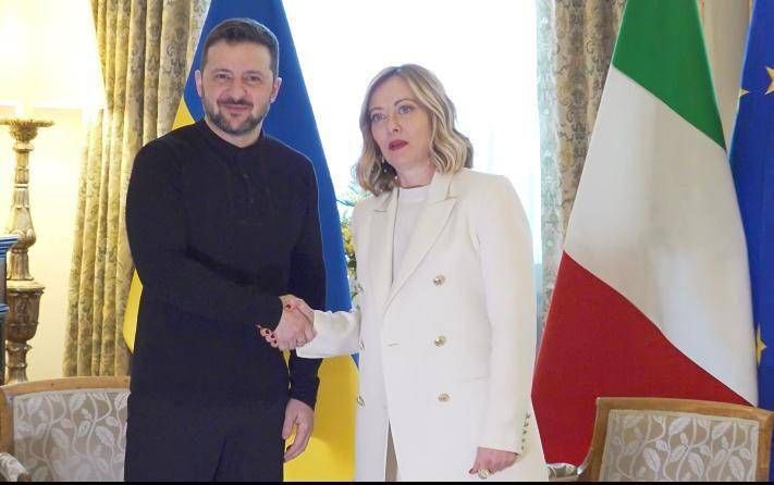 Ukraine, Meloni à Londres par Summit. Zelensky: "Merci à l'Italie pour son soutien"