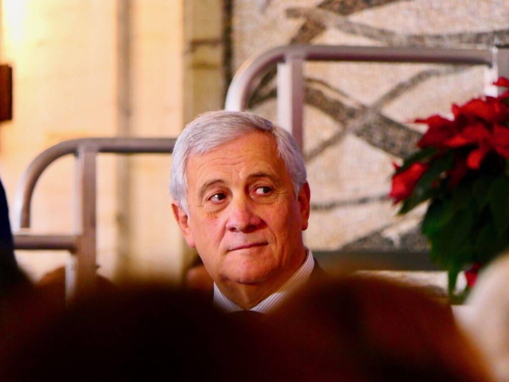 Ukraine, Tajani: "Impossible de garantir la sécurité sans les États-Unis"