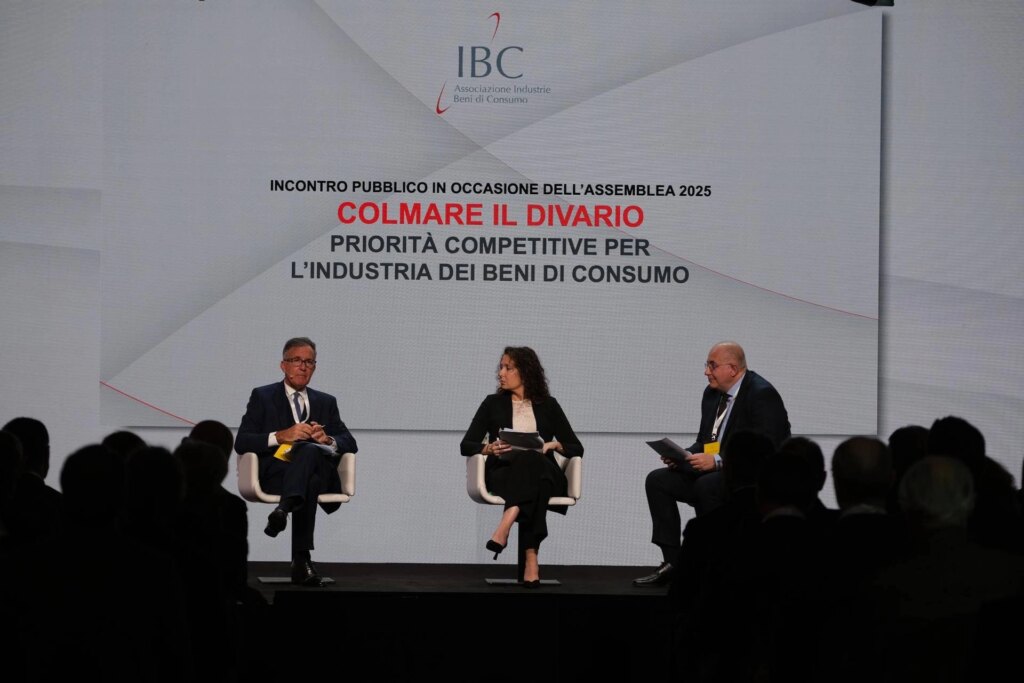 "Ajuster l'espace", dans l'assemblage de Milan IBC