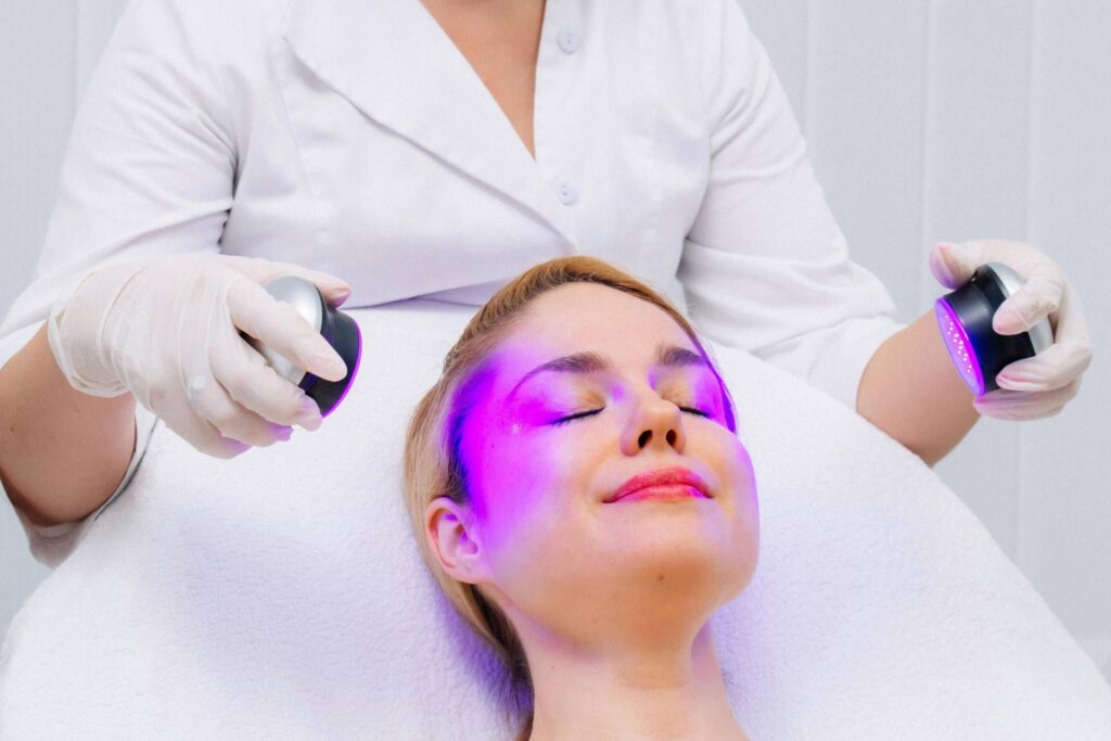 Beauté, docteur esthétique 3.0 entre l'IA, les crèmes de haute technologie et la carte des futures rides
