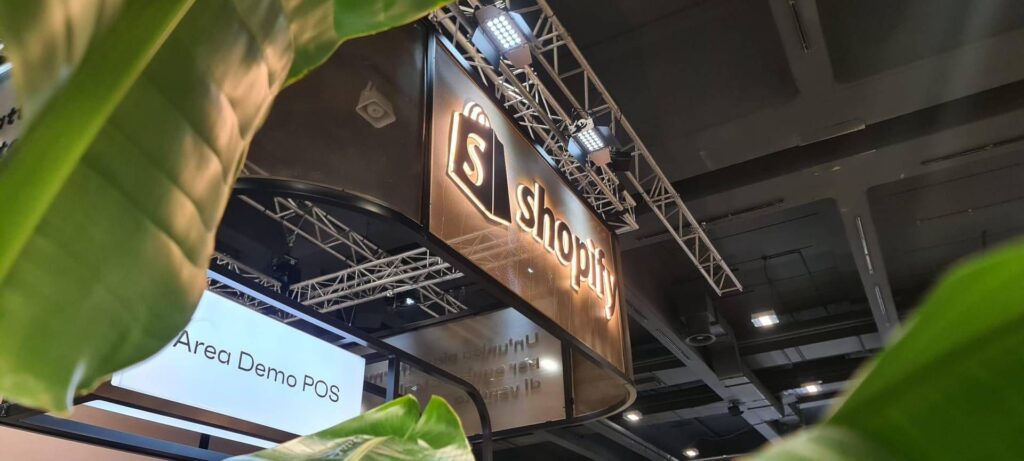 Commerce électronique, partenaire principal de Shopify du Netcomm Forum 2025