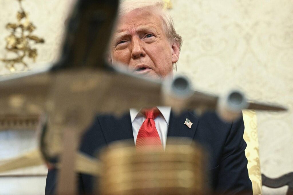 DICE, porte-parole de l'UE: "Avec les États-Unis, ce n'est pas un dialogue entre sourds". Trump attaque la Chine: "Il veut se foutre"