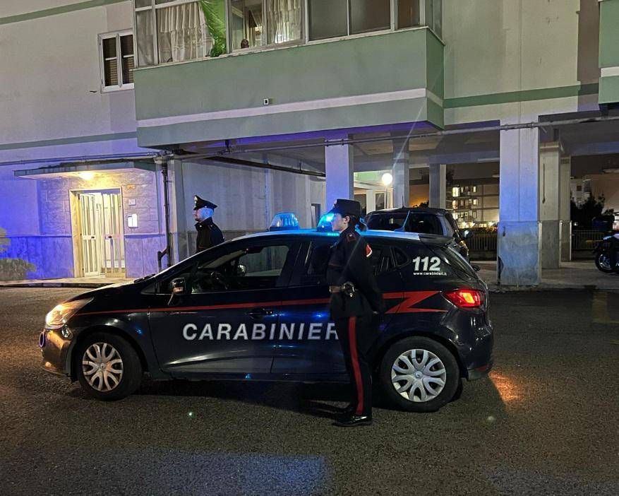 Naples, martelé à sa femme, puis la chute du balcon: mort à la retraite