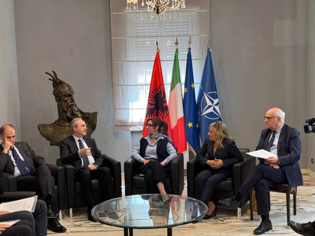 Tumeurs, avec la «Nave Health» Italie-Albania Alliance pour la prévention et la lutte contre l'obésité