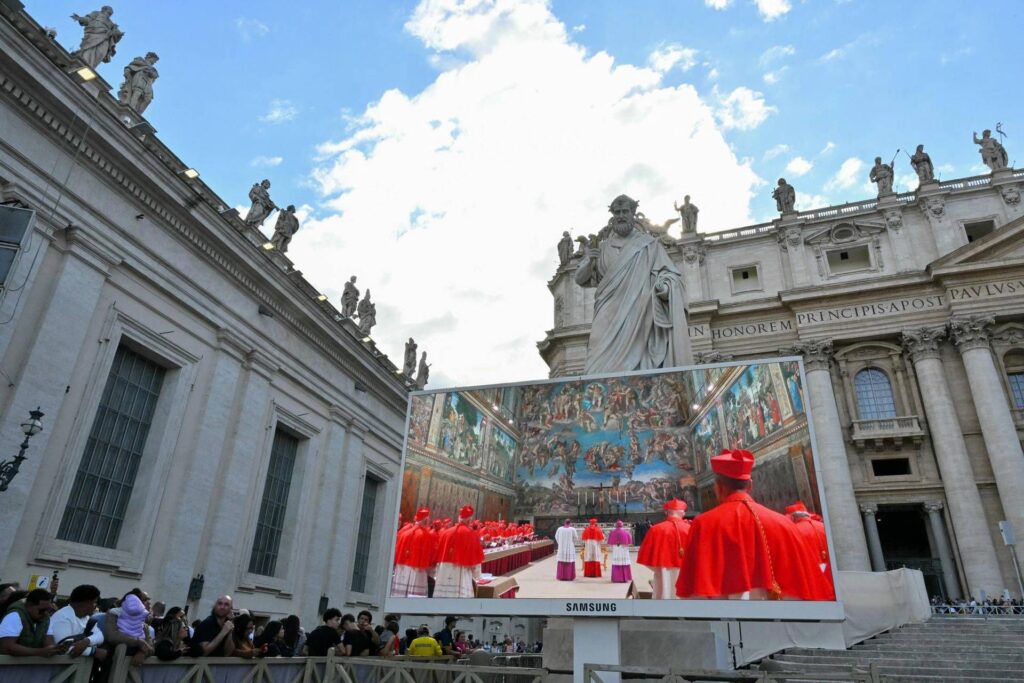 Conclave, aujourd'hui les cardinaux retournent à Sistine: 4 votes sont prévus