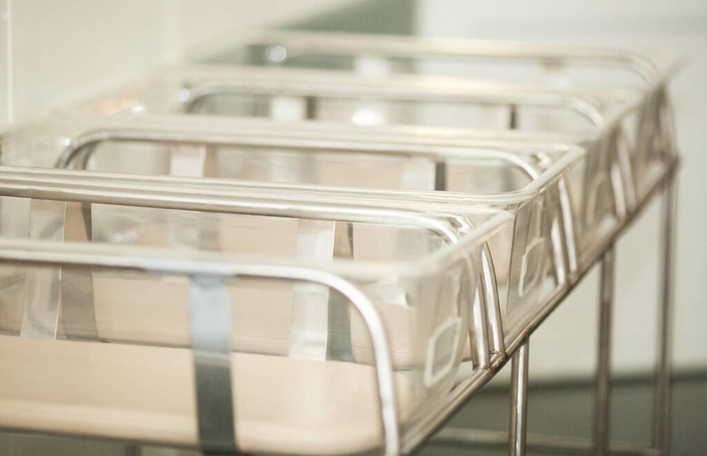 Istat, au cours des 20 dernières années, la diminution de la fertilité avec une réduction constante du nombre d'enfants