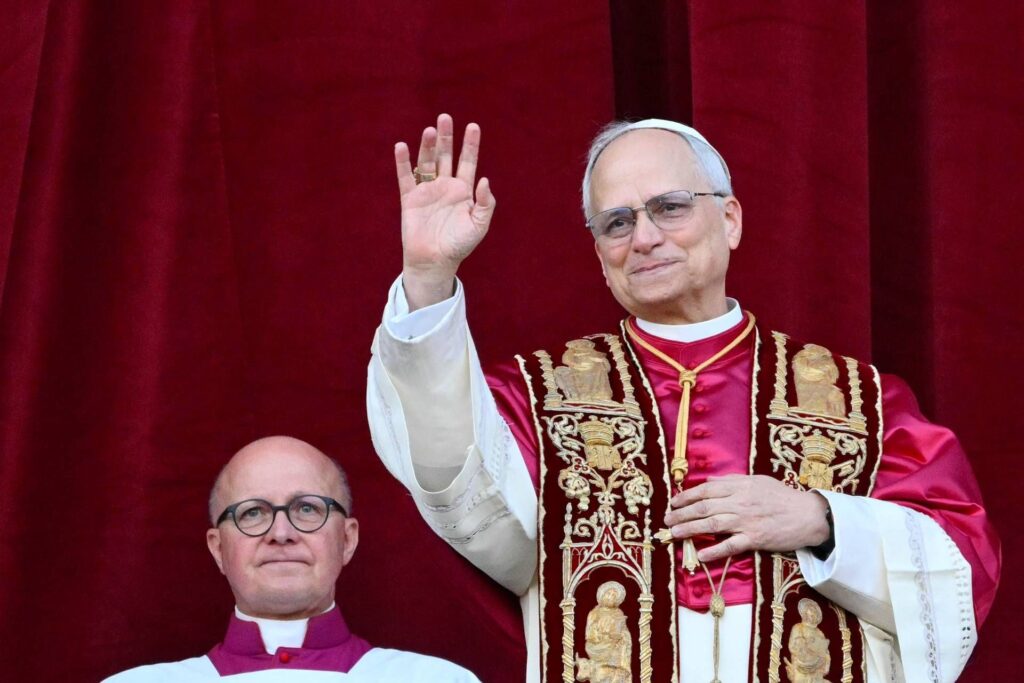 Prevost est le nouveau pape, les dirigeants du monde saluent Leone XIV