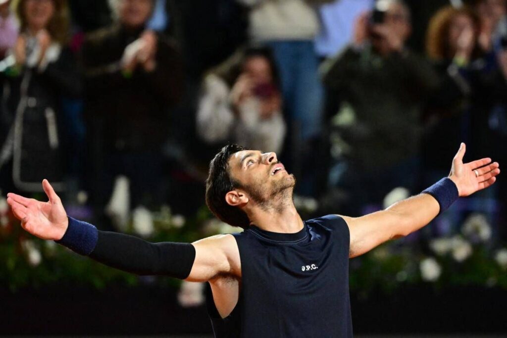 Wonder Musetti, Zverev bat et vole en demi-finale vers l'international
