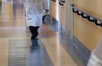 Insulte sans Vax avec un mort primaire de cancer, l'indignation des médecins