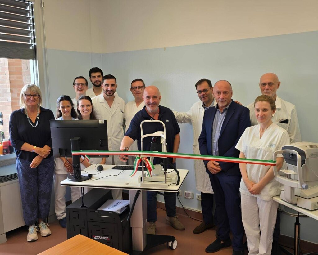 Reggio Emilia, Assist Group donne un équipement pour le diagnostic et le suivi Uveite