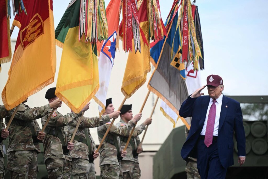 Trump envoie des Marines à Los Angeles contre des "ennemis étrangers", la Californie par le juge: "il faut s'arrêter"