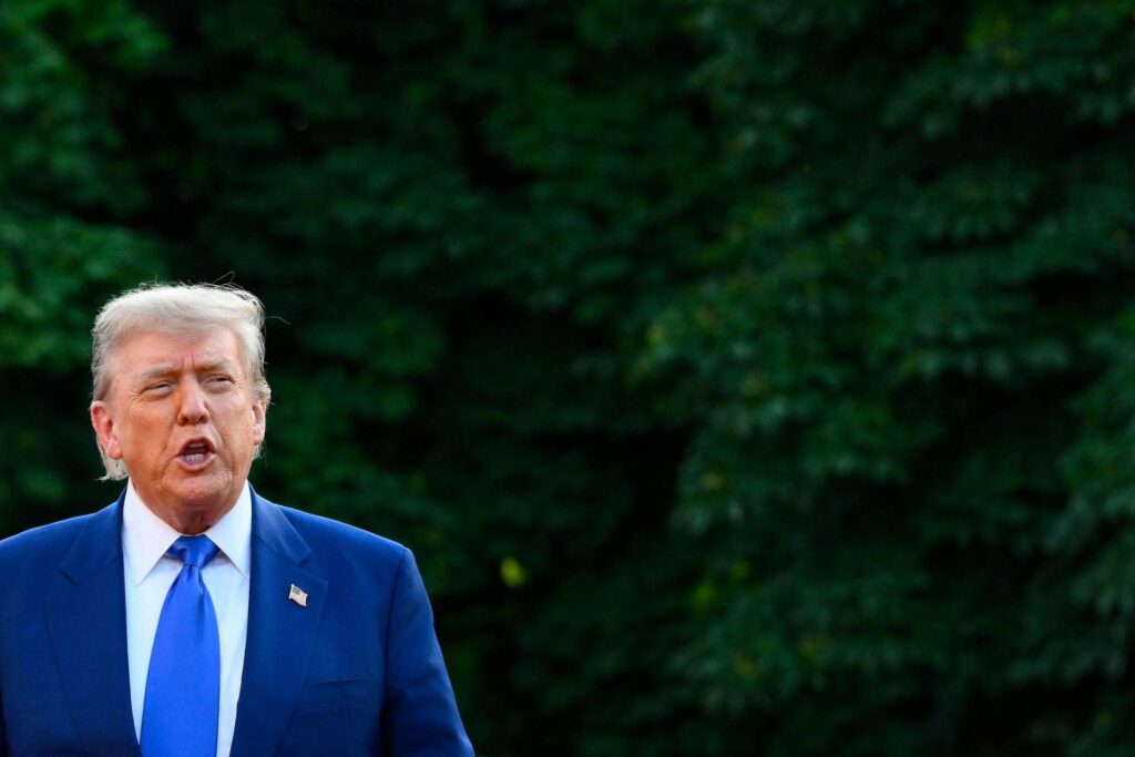 Donties, Trump envoie les premières lettres et menaces: "+ 10% aux pro-Brins". Hier appelez avec von der Leyen