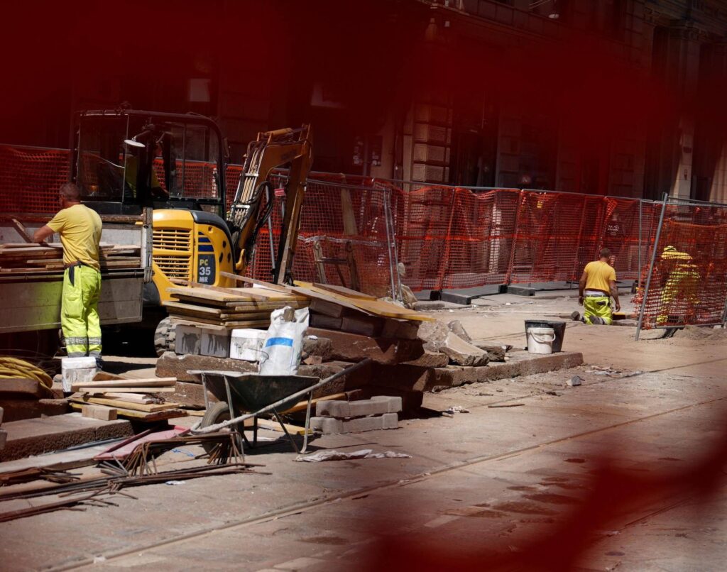 Hot, maladie pour deux travailleurs à Vicenza: l'un est dans le coma. Le protocole national pour les risques de travail arrive