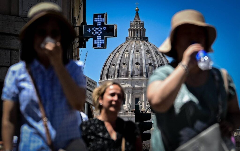 La chaleur récolte les victimes en Italie et en Europe, aujourd'hui 18 villes de l'autocollant rouge: vendredi, il y en aura 20