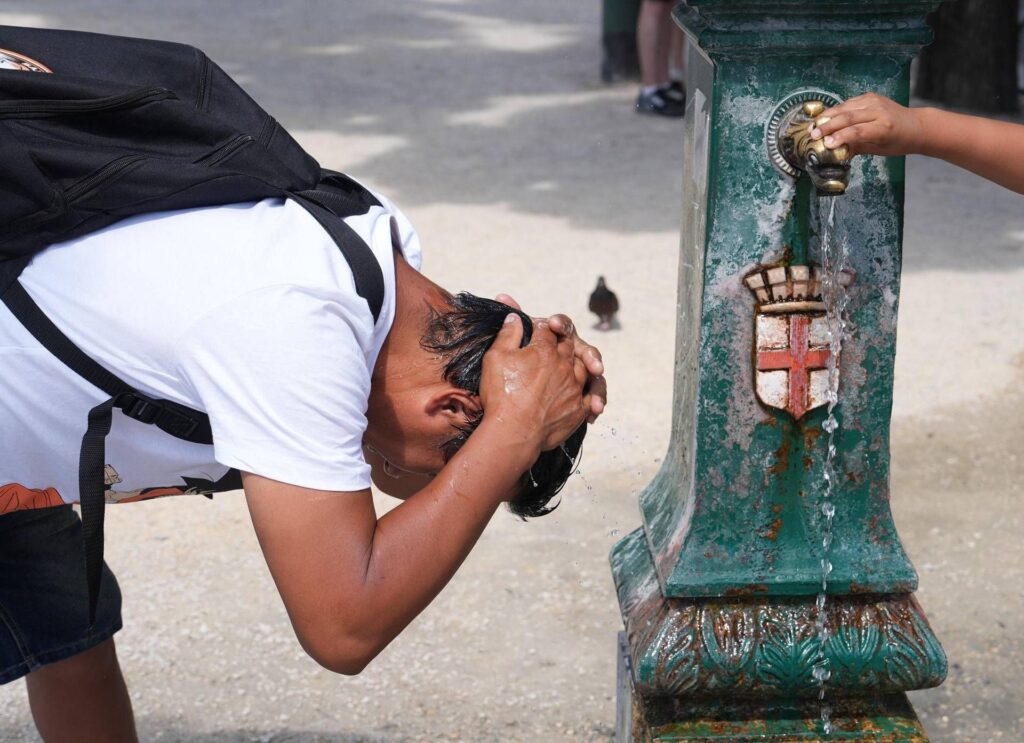 Trop chaud en Lombardie, arrêtez-vous au travail externe de 12h30 à 16: qui s'arrête