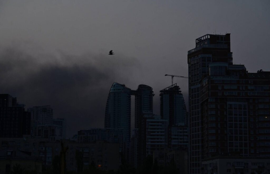 Ukraine, dans l'attaque nocturne massive de drones sur Kiev
