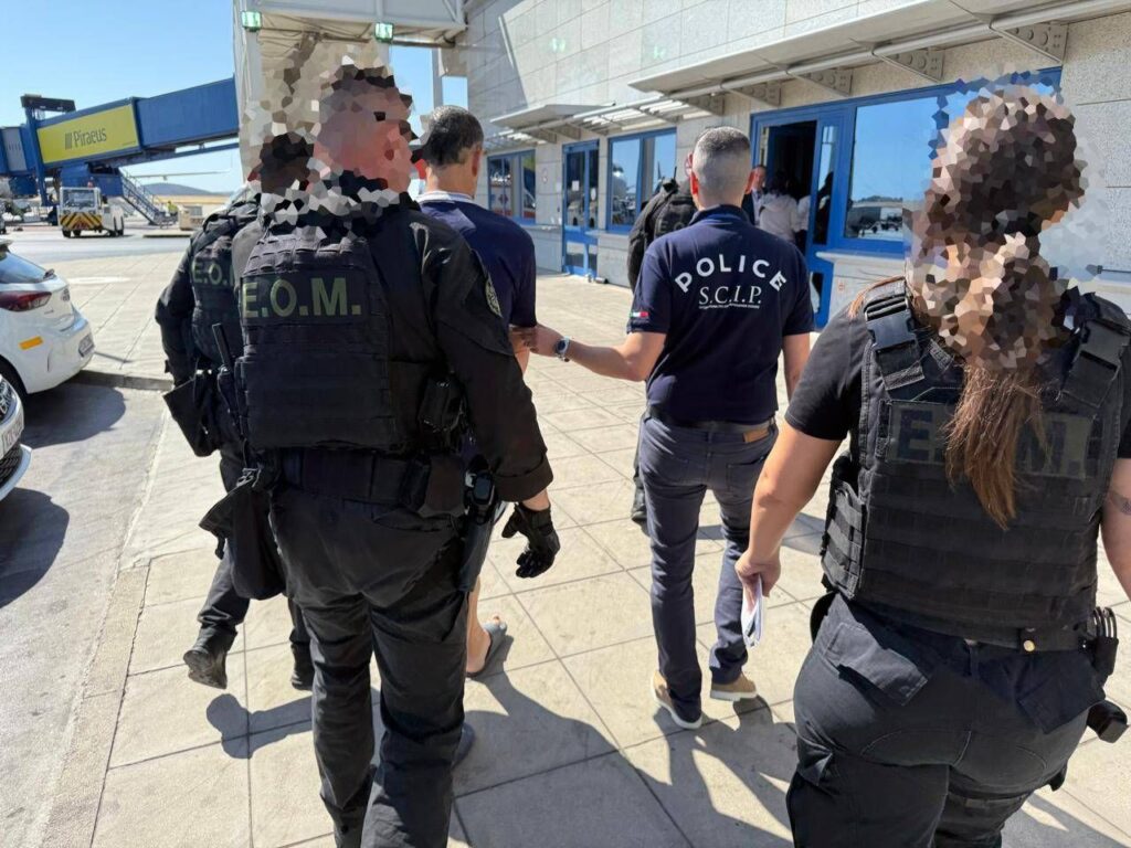 Villa Pamphili, Kaufmann se plaint de douleur et est amenée à l'hôpital: libéré, maintenant il est à Rebibbia