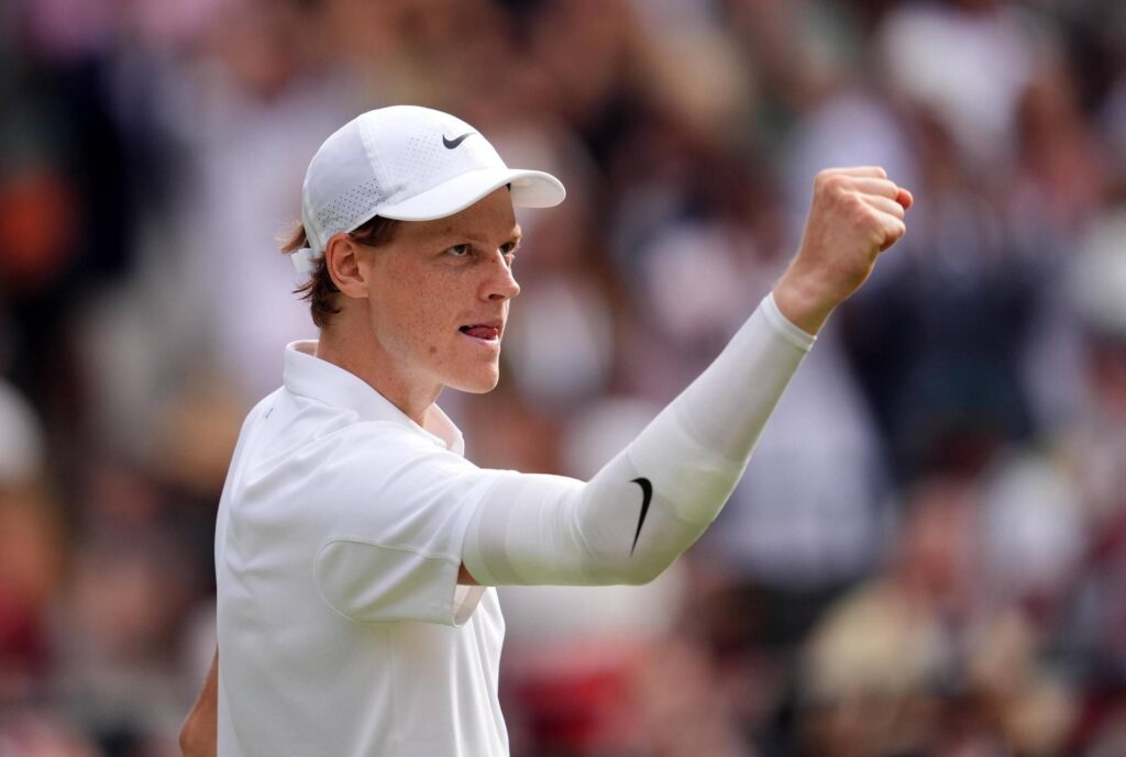 Wimbledon, pécheur en demi-finale. Djokovic bat Cobolli, il défiera Jannik