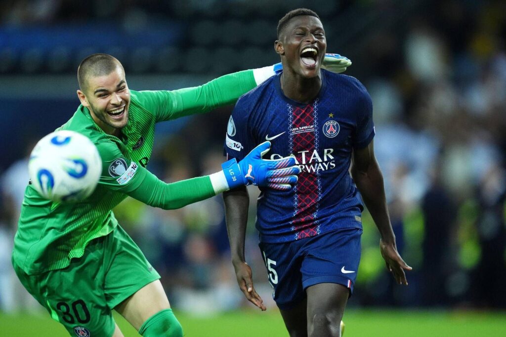 Crazy PSG, remporte la Super Coupe européenne aux pénalités. Tottenham a réassemblé de 0-2 à 2-2