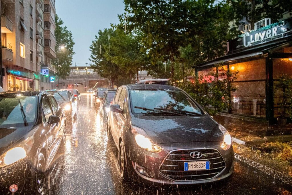 Mauvais temps, alerte météo orange aujourd'hui dans 4 régions: Lombardie, Toscane, Lazio et Molise