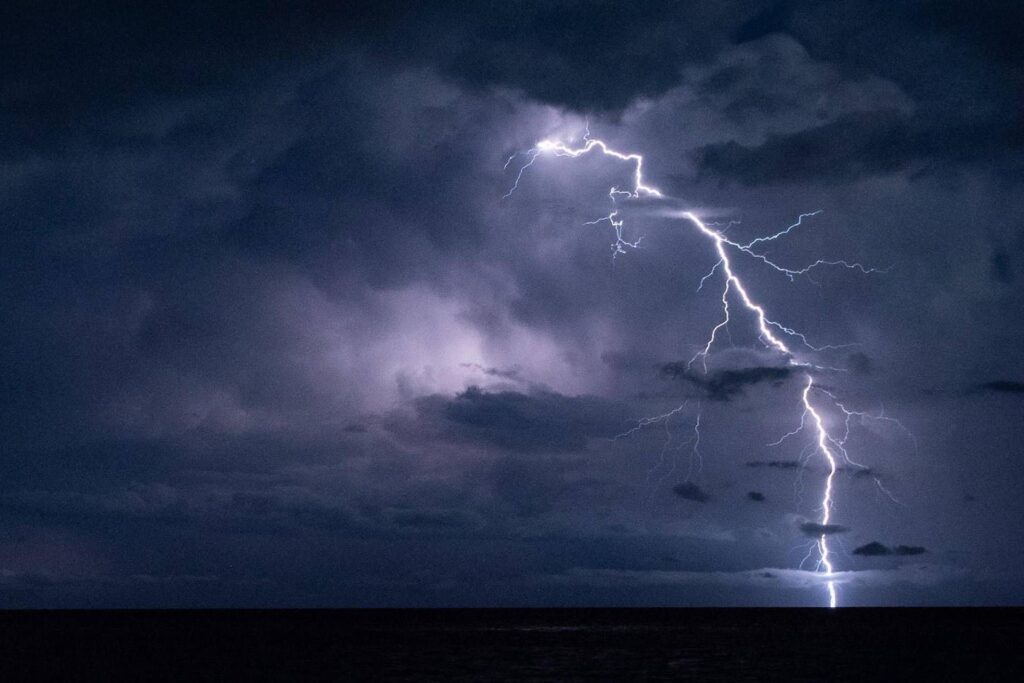 Mauvais temps, alerte pour les tempêtes et les orages forts
