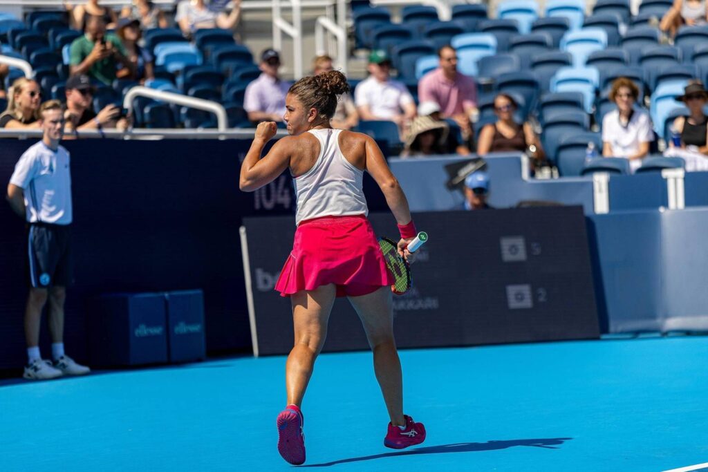 Paolini s'envole pour 16: Krueger a battu en deux sets