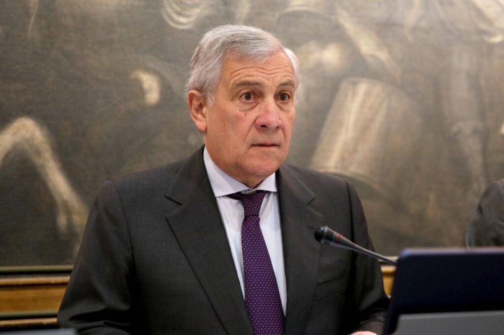 Tajani, Sommet téléphonique avec les États-Unis et les pays de l'UE: "Le pape demande également la paix en Ukraine"