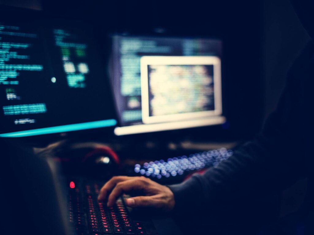 Site Web sexiste Phica, l'administrateur: "Minor accepté mais habillé". Une victime: "Mes photos volées par le technicien PC"