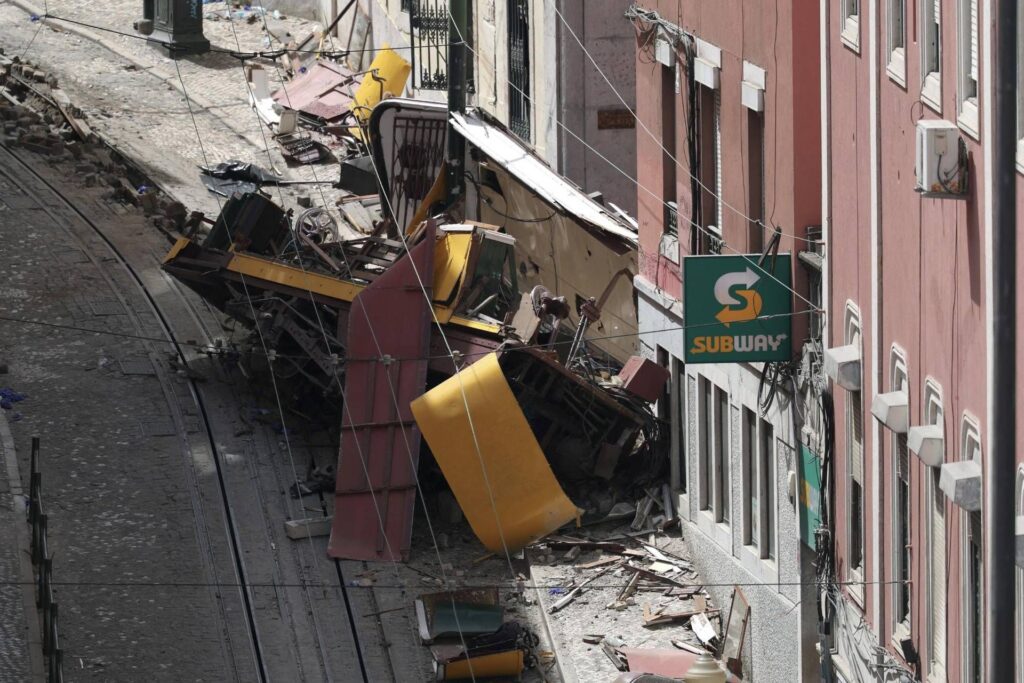 Accident de Lisbonne Funiculaire causé par la déconnexion du câble entre les deux cabines