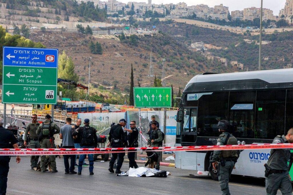 Attaque contre Jérusalem est, cinq morts. Hamas: "Opération héroïque" - vidéo