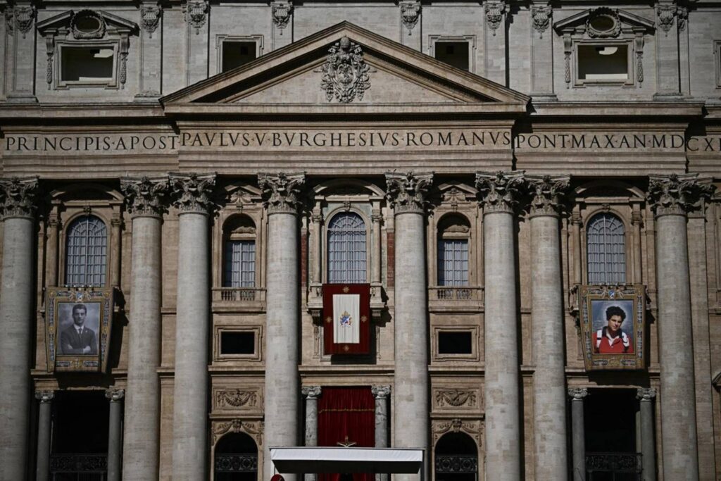 Carlo Acutis et Pier Giorgio Frassati, à partir d'aujourd'hui, l'église a deux nouveaux saints: la proclamation à San Pietro