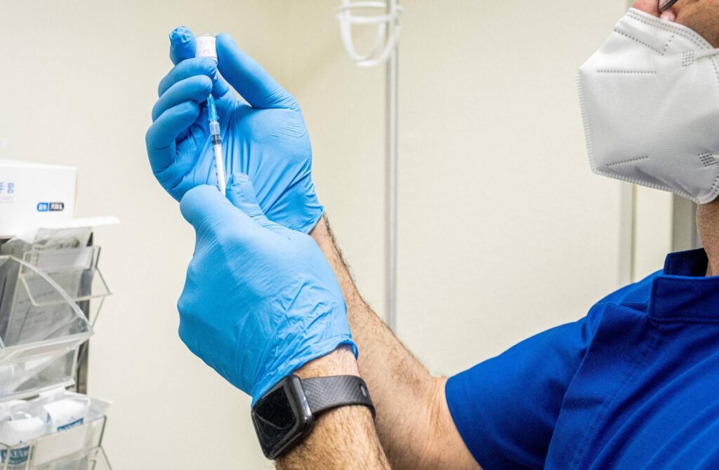 Circulaire covide et ramifié pour les vaccins: où vous pouvez appeler et comment réserver
