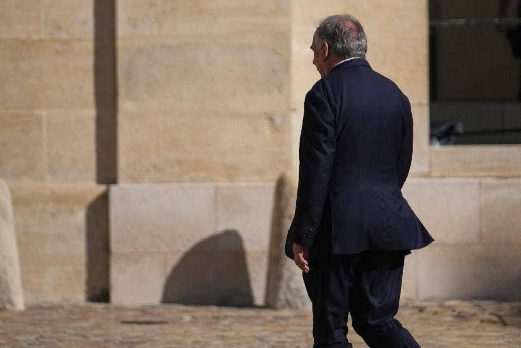 France, Bayrou démissionne. Macron à la recherche du nouveau premier ministre