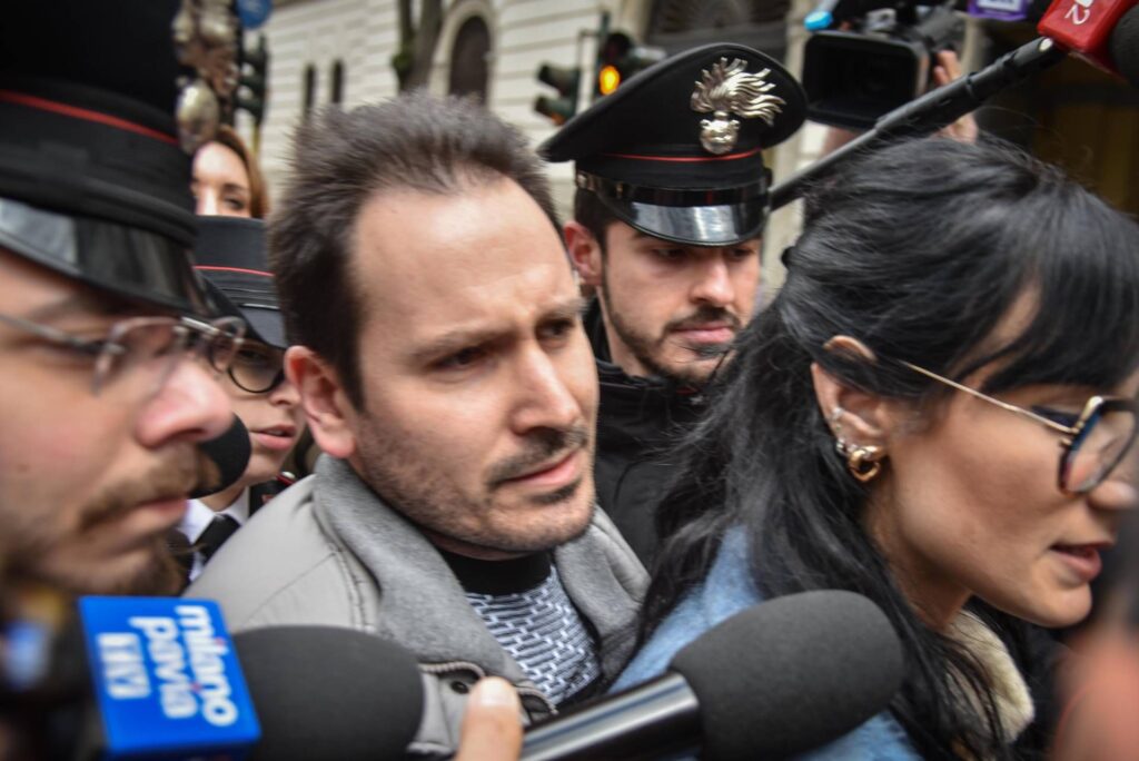 Garlasco, a étudié l'ancien procureur de Pavia: "Pour un stockage de semium trop rapidement, une hypothèse de corruption"