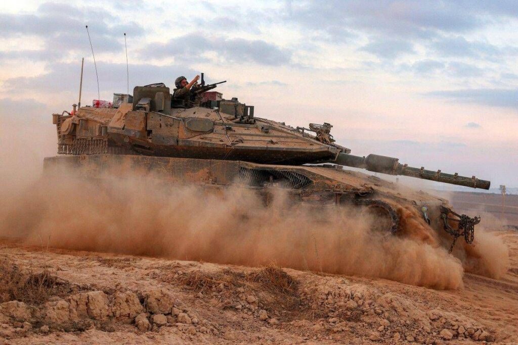 Israël prépare l'attaque de Gaza City, des centaines de chars et des tas blindés