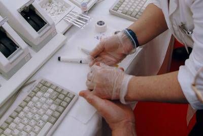 Médecine, pour les dyslipidémies nouveaux paramètres de risque, sur le cholestérol total à l'intérieur de la lipoprotéine A