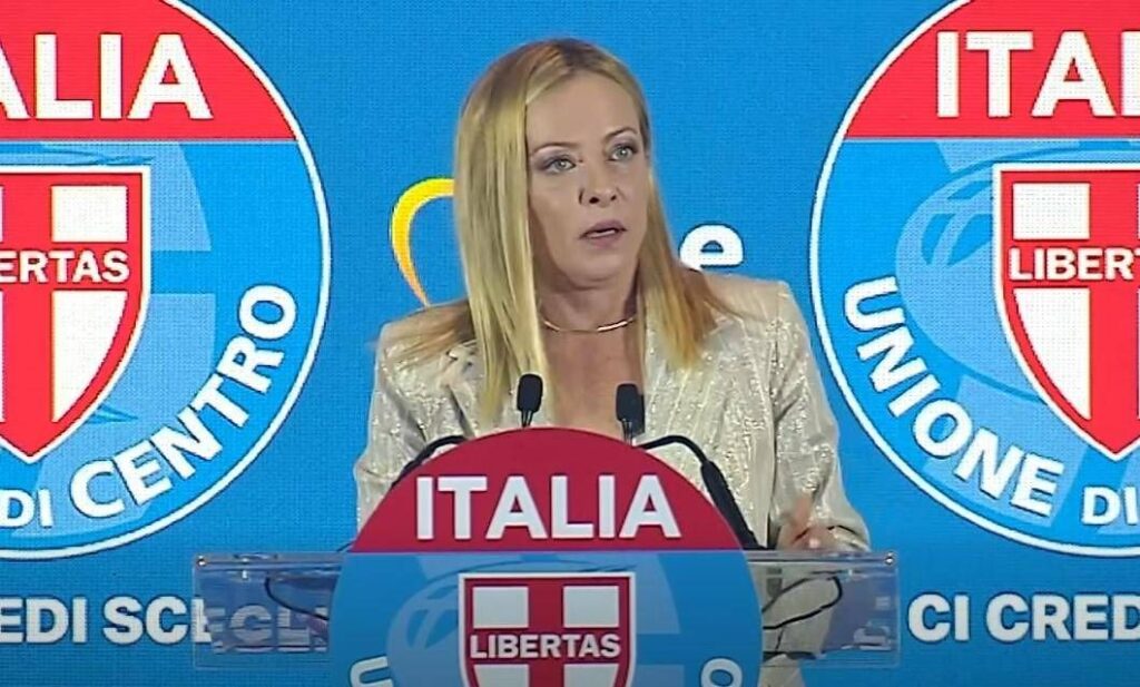 Meloni: "La haine et la violence politique reviennent, nous avons accusé par ceux qui célèbrent la mort de Kirk"