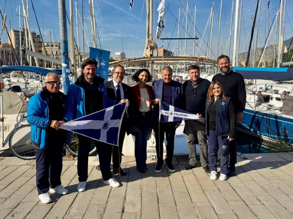 Prêt à naviguer de Palerme Verando, le projet de voile pour les enfants handicapés