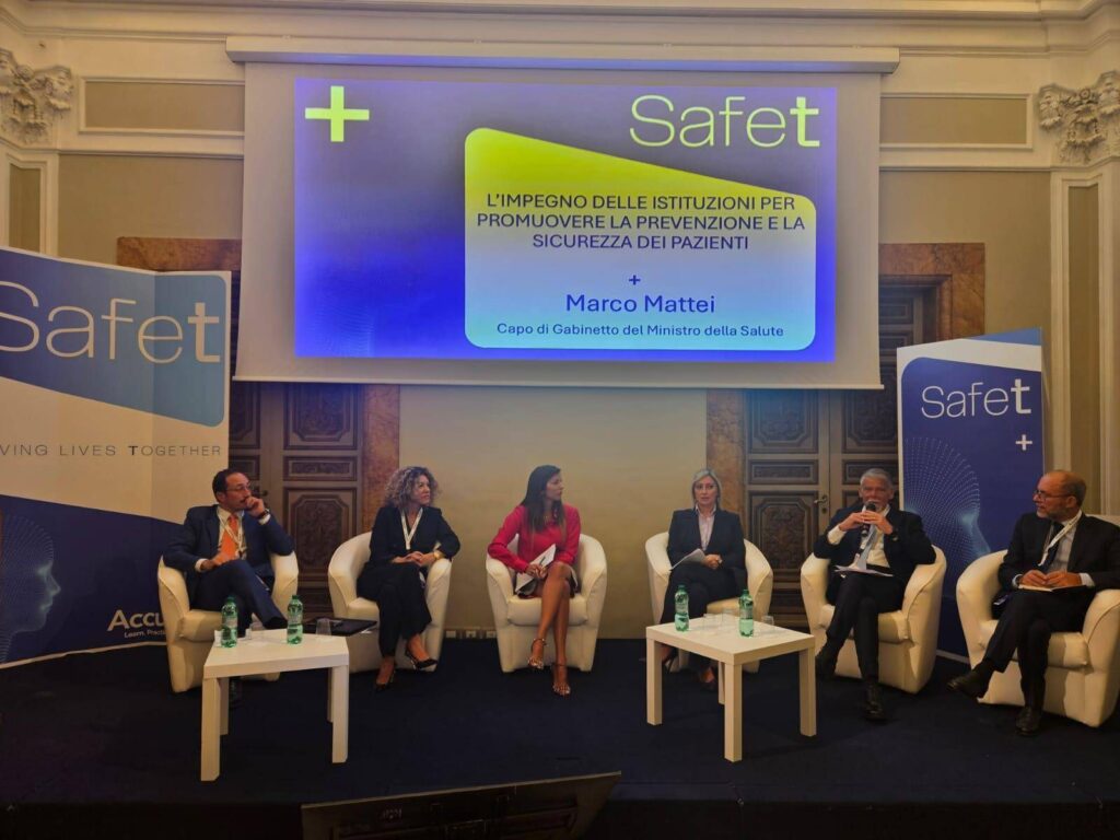 Soins de sécurité du jour, à Rome je me rencontre sur la simulation clinique et la formation médicale