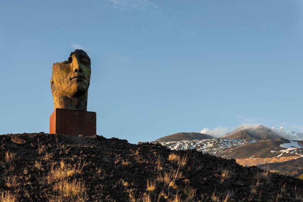 Vingt œuvres nines de Mitoraj à Syracuse et Etna, le finissage de l'exposition est prêt