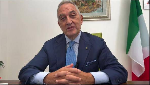 Burioni « passe » à Substack, Vaia : « Sans voix pour la science, plus d'espace pour ceux qui diffusent de fausses nouvelles »