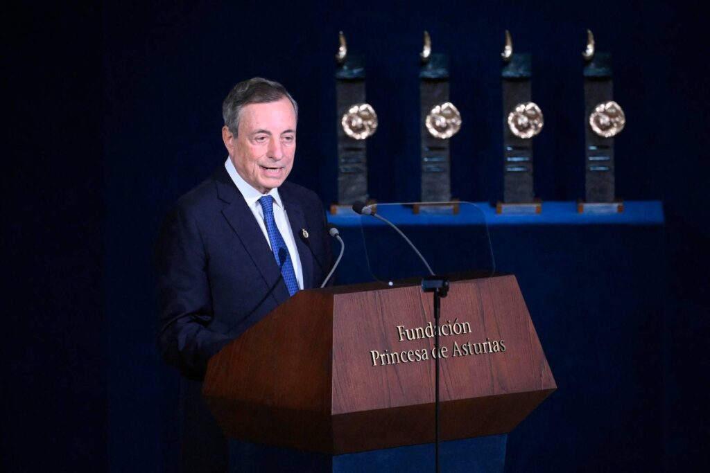 Draghi : "L'UE attaquée, l'avenir est dans un fédéralisme pragmatique construit par des coalitions volontaires"