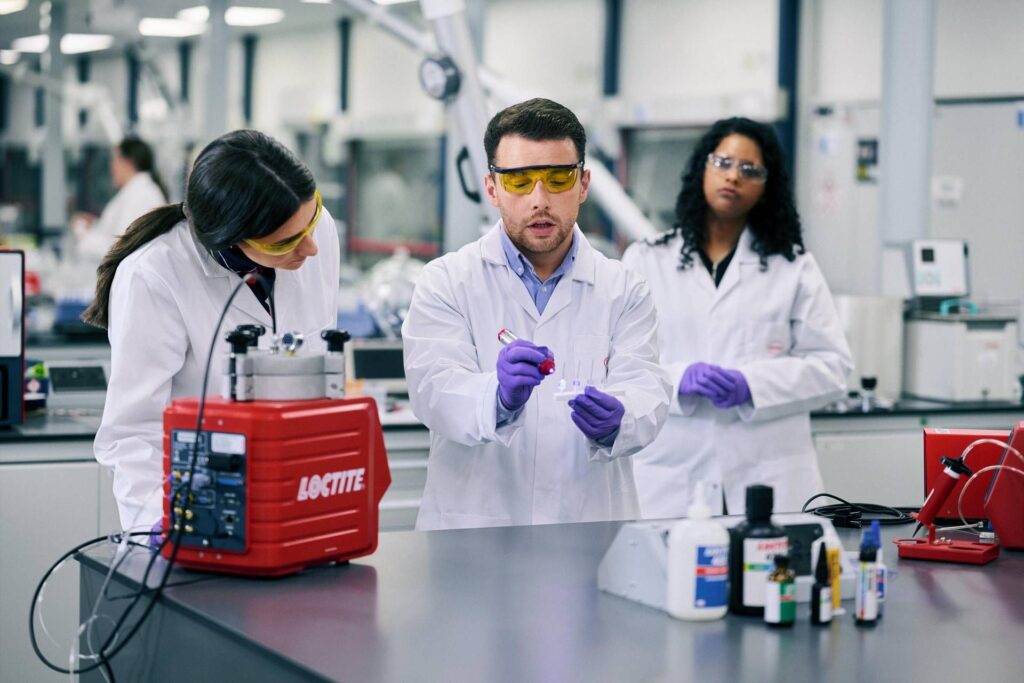 Henkel a présenté une nouvelle gamme d'adhésifs innovants pour dispositifs médicaux