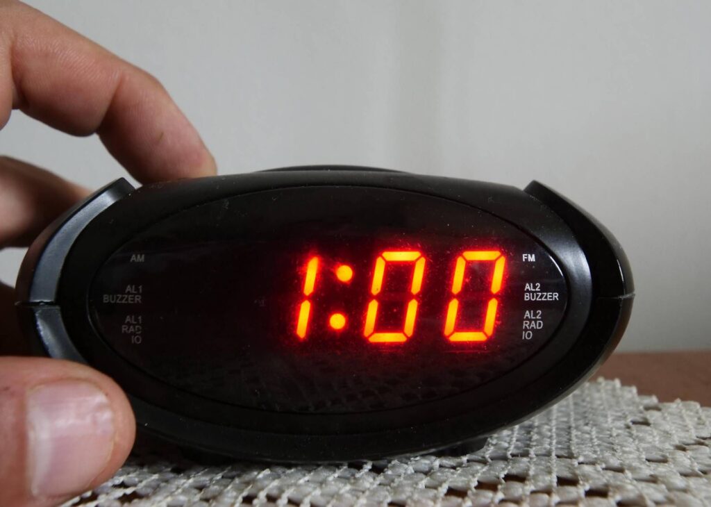 Heure normale, le neurologue : "Le lundi après le changement, moins de crises cardiaques, le sommeil est un remède plus puissant"