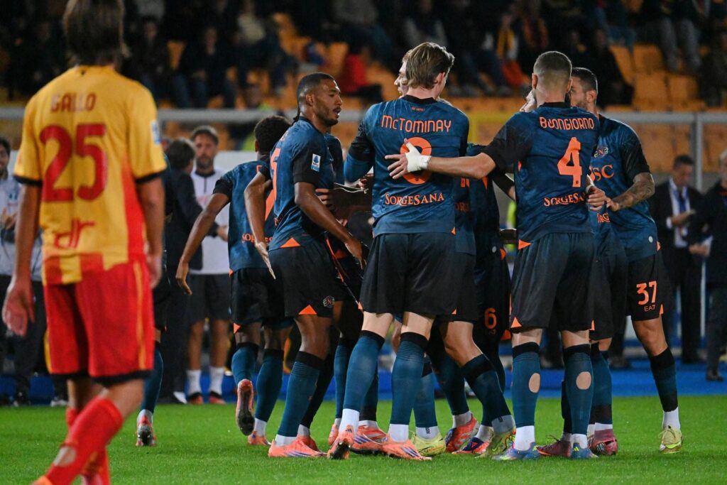 Lecce-Napoli 0-1, Camarda rate un penalty et Anguissa fait voler Conte